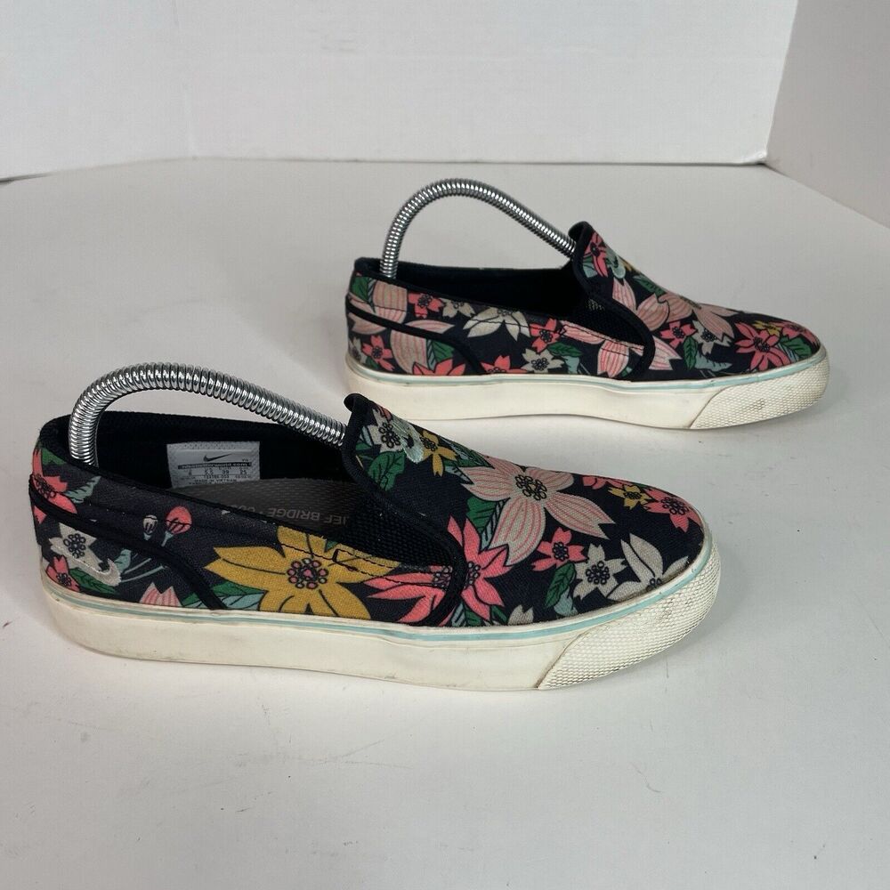 Nike Floral Toki Aloha Pack Womens Size 8 Athletic Shoes Sneakers 724769-003 - Picture 2 of 10